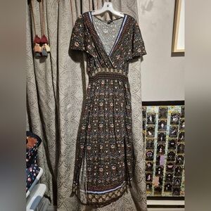 ICŌNE Maxi Dress